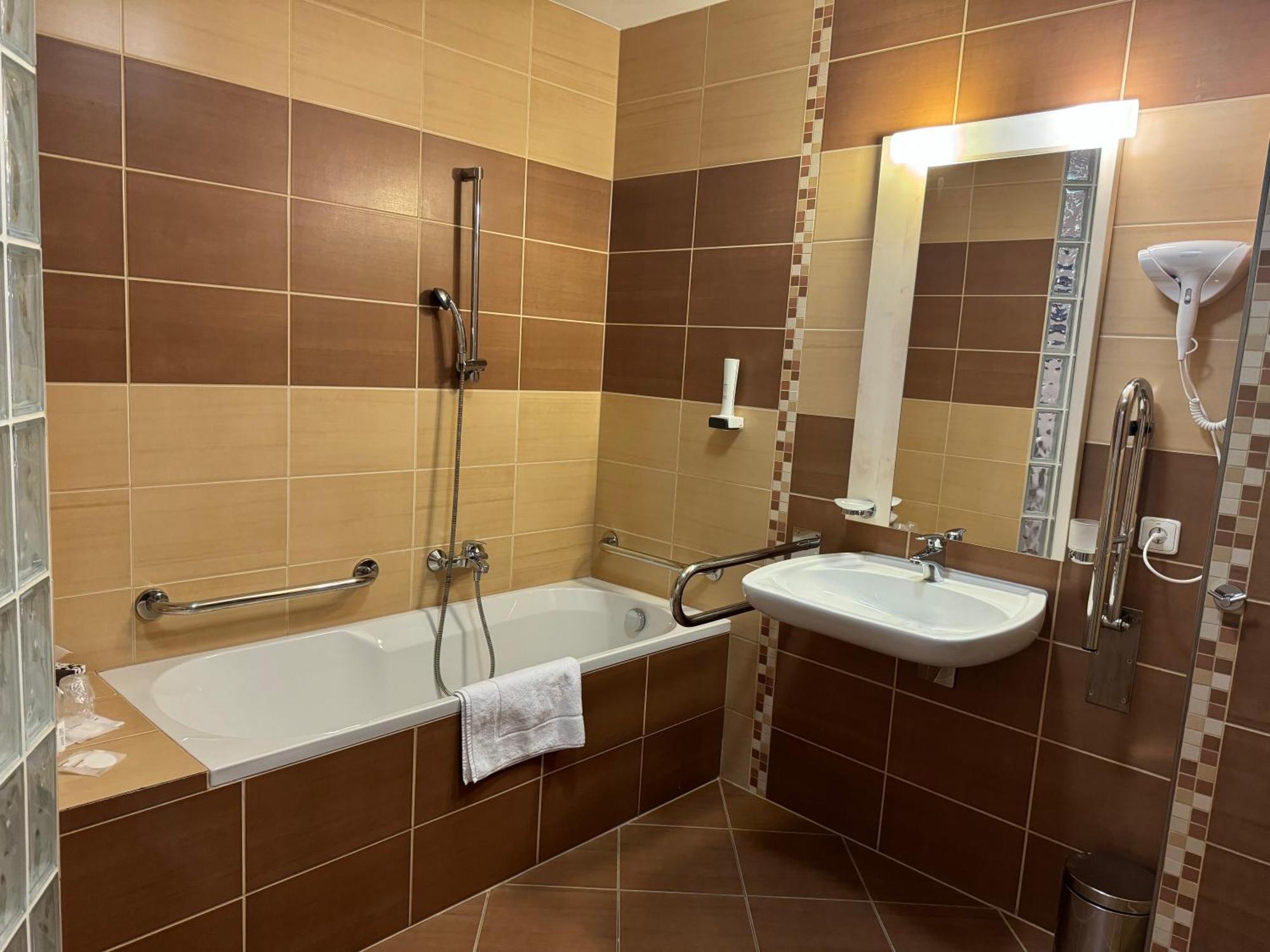 Apartment With Mountain View In Hotel Crocus, Štrbské Pleso 외부 사진